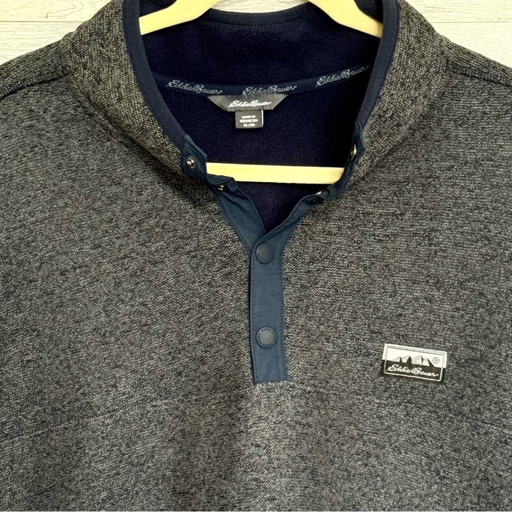 EDDIE BAUER Men's Knit Fleece Sweater 1/4 Snap Muff Pocket Gray Navy Sz-XLarge - Picture 3 of 12